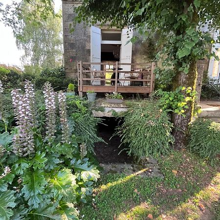 Maison De Mags & Mags Bed and Breakfast Lanouaille Exteriör bild
